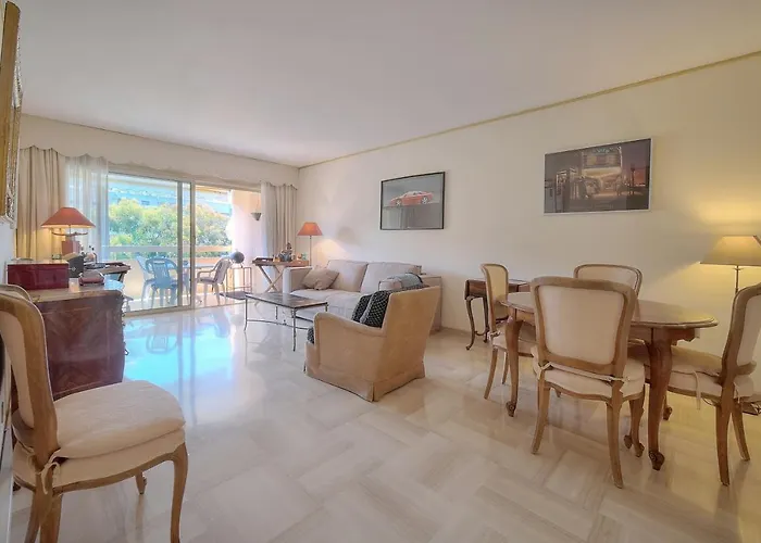Croisette Apartman *